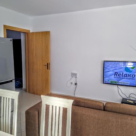 Rass' Apartment Vlorë Kamer foto