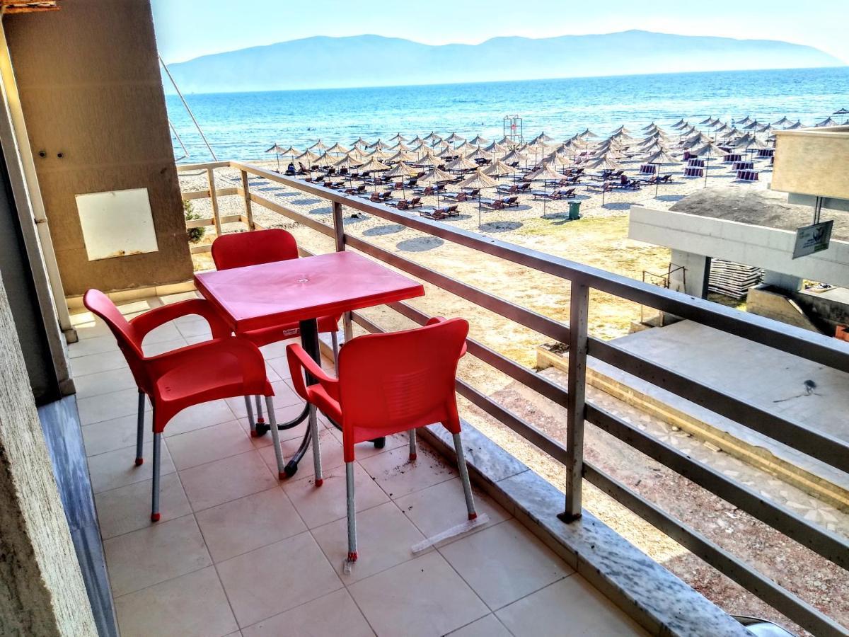 Rass' Apartment Vlorë Buitenkant foto